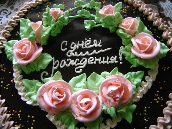 Вчера делала торт медовый со сметанным кремом Украшения у меня все похожи, но фото сделала, по-этом...