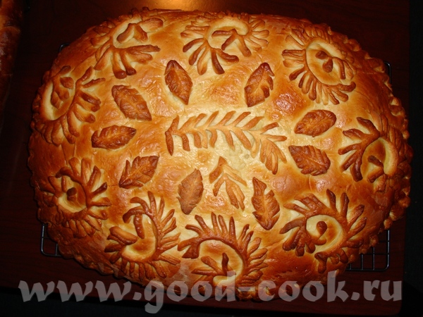 Кулебяка – круглый пирог, реже овальный, с многослойной начинкой Название кулебяка появилось в нача...