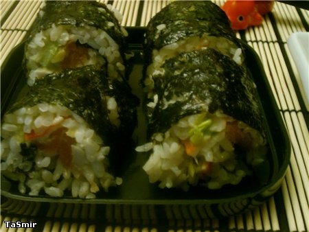 Я опять с салатом в авокадных лодках и роллами - 2