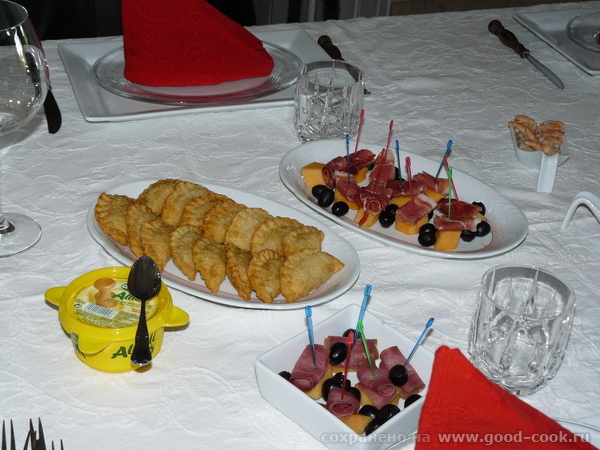 Empanadillas de atъn - Пирожки с начинкой из тунца Тесто: слова автора Ирины-Jelly : Я сделала тесто заранее, заверну...
