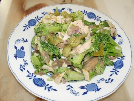 Спасибо большое Людочке homyak за такой вкуснючий салат Зелёненький