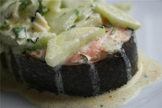 делала днями Филе лосося с огурцами и укропом у Зои в теме,рыбу только обжарила на сковороде под кр...
