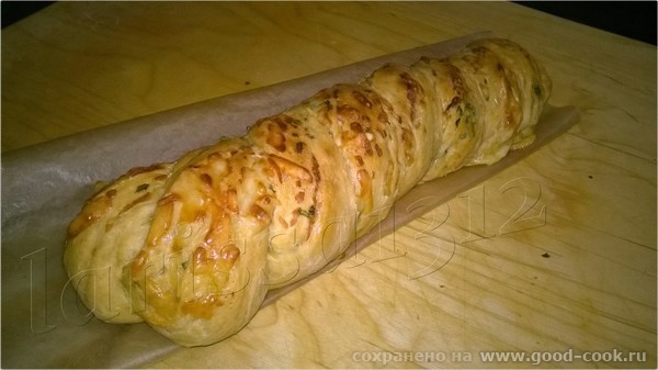 ТОМАТНАЯ ПЛЕТЁНКА С СЫРОМ И ЗЕЛЁНЫМ ЛУКОМ