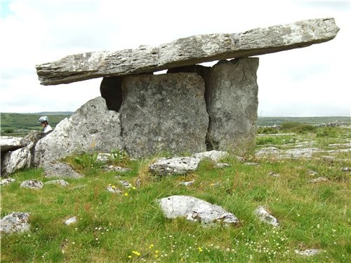 T Poulnabrone Megalithic Tomb - 2