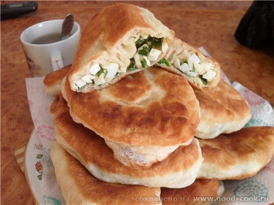 Пирожки с луком и яйцом Щи Беляши Котлетки поджаристые