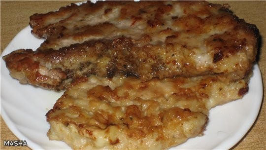 ОТБИВНЫЕ ИЗ СВИНИНЫ Мякоть свинины 2яйца мука соль, перец Мясо порезать на порционные кусочки, силь... - 2