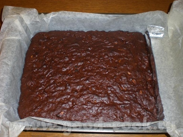 Rum-Pflaumen-Brownies mit Pinienkernen Ромовые браунис с черносливом и орешками - 2