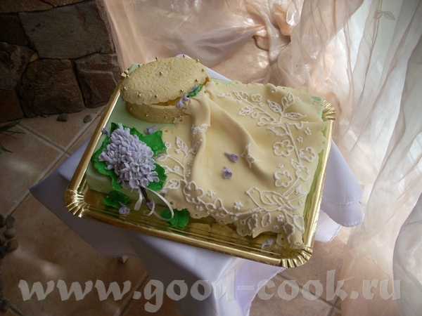 Шкатулка,салфетка и гроздь сирени - 4