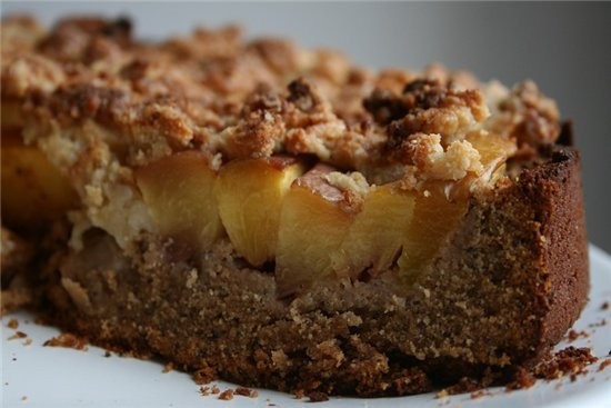 маковый пирог из гречневой муки с нектаринами