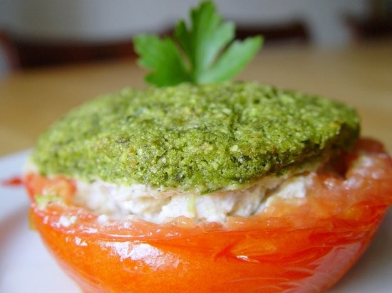 Мой сегодняшний ужин (ребёнок у соседей блинов наелся): Pomodori Tricolori На 4 порции: Для зелёной...