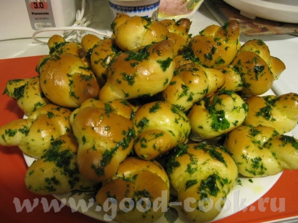ЗАКУСОЧНЫЕ БУЛОЧКИ от КАРИНЫ , сам рецепт здесь