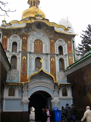 На прошлой неделе мы с мужем ездили в Киев и посетили там КИЕВО - ПЕЧЕРСКУЮ ЛАВРУ