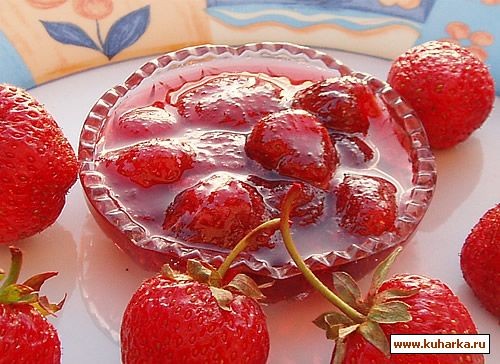 А еще сварила клубничное варенье