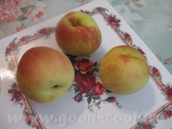 Пока мясо маринуется, измельчаем грецкие орехи - 2