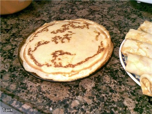 Очередной наш обед: Гороховый суп Зеленый плов Мясо с картошкой Салат из огурцов с йогуртом Блины У... - 5
