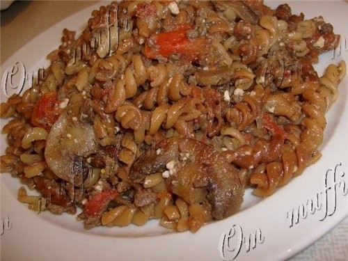 ЖАРЕНЫЕ СПИРАЛЬКИ С ГРИБАМИ И ТОМАТАМИ