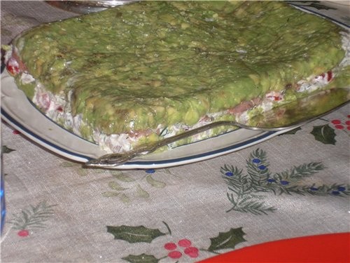 ! Прошел наш вечер. Жалко, что быстро. На столе было все примерно так, как и задумывалось: оливье-т...