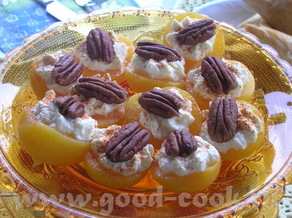 Абрикосы, начинёные сыром