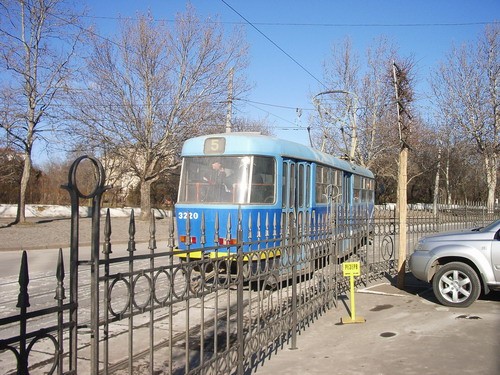 На площади 10-го Апреля построили торговый центр Сады Победы называется - 6
