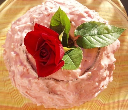 Интересный на вкус пирог,весь такой влажненький и ореховый - 3