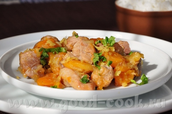 Сотэ из свинины с курагой и имбирём