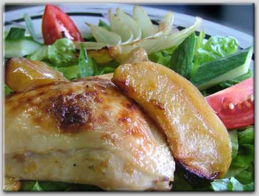 КУРИЦА С ЛУКОМ И ЯБЛОКАМИ 4 куриные четверти, разделенные на ножки и бедрышки, 4 кислых яблока, нар... - 2