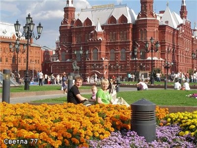 А это мы уже гуляем по Москве, 23 августа