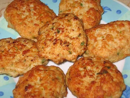 Ультимативные котлеты (от ilara с кукинга, словами автора) От Данит Саломон Продукты: 1 луковица ср... - 2
