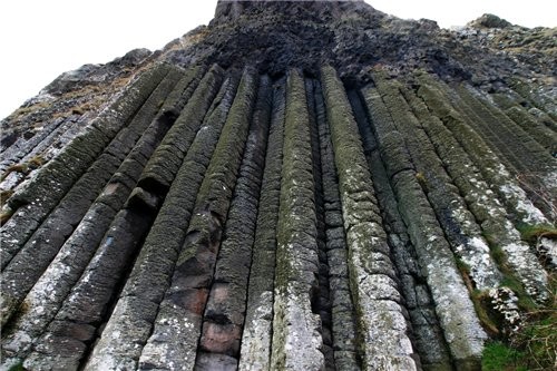 Giant&#39;s Causeway- доро&#769;га гига&#769;нтов — местность, где находятся около 40 000 соединенн... - 2