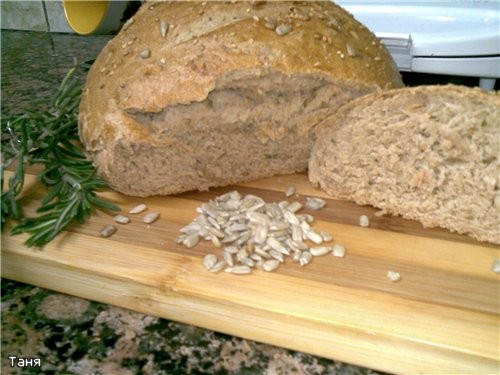 Хлеб с розмарином и подсолнечными семечками - 2