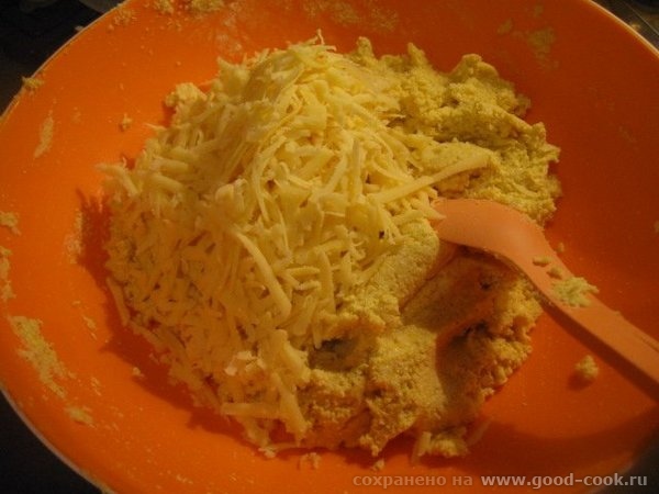 По необходимости, добавляем немного кукурузной муки - 3