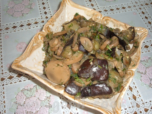Баклажановый салат с грибами 2 средних баклажан