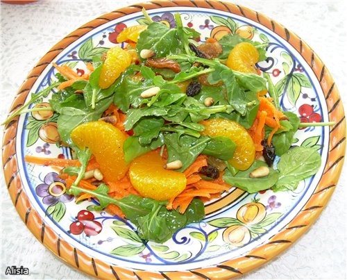 Салат из морковки с мандаринами и орехом pin