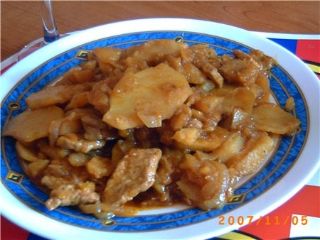 мясо с тыквой и картохой guiso de carne con calabaza y papas 500 гр тыквы,2 дольки чеснока 500г мяс...