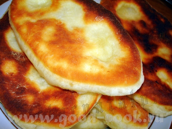 ЖАРЕНЫЕ ПИРОЖКИ С КАРТОШКОЙ И С КАПУСТОЙ Вот эти с капустой, я жарила, а мои еще горячими со сковор... - 2