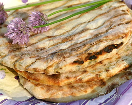 Эти лепёшки я люблю подавать с курицей запечённой на гриле