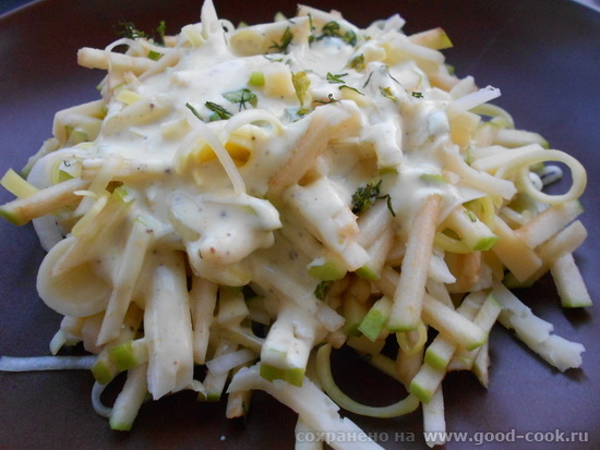 салат из лука порея с яблоком
