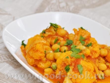 Нут и цветная капуста в карри (от Сонюли)