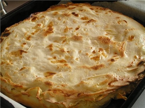Еще хочу всем напомнить про очень вкусное, хотя и трудоемкое блюдо - ачму Вот какая она у меня полу...