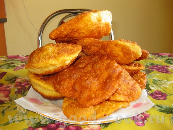 ЛЕПЁШКИ 2 яйца щепотка соли 100 г слив