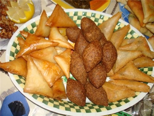 Куринное филе с овошами и рисом ,запеченое в духовке Recept---> Кубби посередине, слева и с права... - 2