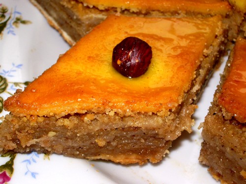 Девочки,предлагаю пахлаву от Бакиночки с розового форума-очень вкусная)попробуйте-процесс совсем не...