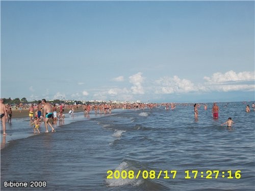 ну а это Италия, Бибионе, море, солнце
