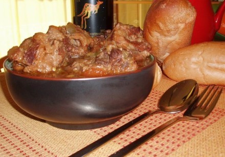 Очень ароматное,душиствое мяско, такое нежное что отваливается от косточки