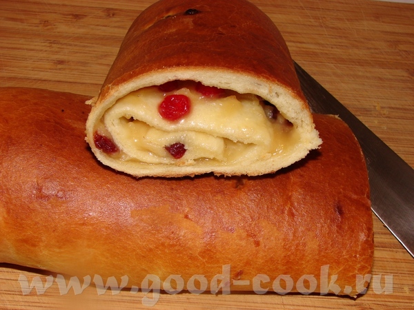 Ой, тут такие вкусности Ну и я, скромно, принесла Тесто отсюда , начинка марципан (с июля ждал свое...