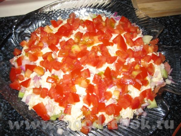 салат с красной рыбкой сырокопчёную сёмгу режем нежными кубиками огурцы-как показывает практика-луч... - 4