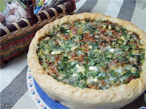 Открытый пирог с мясом и капустой