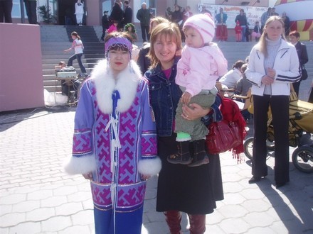 Несколько фоток оттуда Девушка в национальной одежде - 2