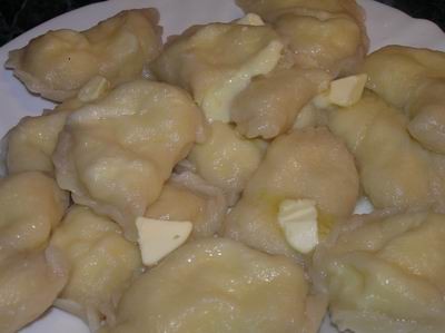 Мой обед: Вареники с сыром, сулугуни Хинкали, кривые ручки, лепила как попало, дети есть хотели Кут...