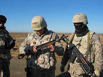 Украинские миротворцы пытались незаконно вывезти из Ирака 319 тысяч долларов Украинские миротворцы...
